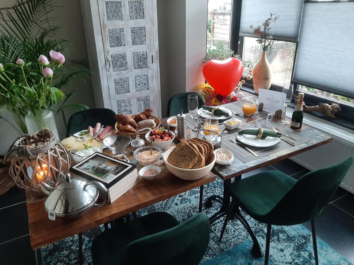 Bed And Breakfast Hans En Gridje Breda Exterior foto